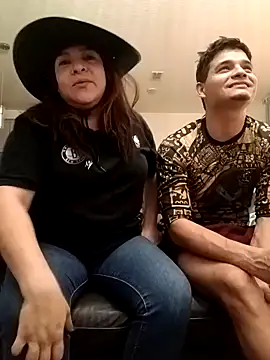 Snapshot of Crazyfunroom chatting on 12.17.24 Crazyfunroom online show from 12.17.24