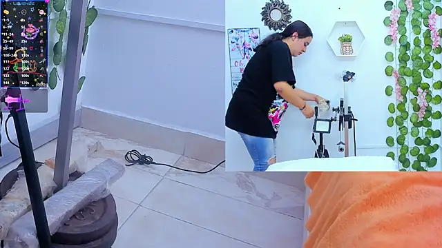 Daki Ume  online show from 03.21.25