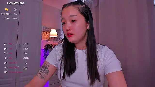 Snapshot of FreyaRaya chatting on 01.17.25 FreyaRaya online show from 01.17.25