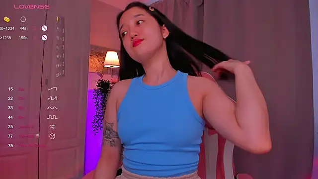 Snapshot of FreyaRaya chatting on 02.01.25 FreyaRaya online show from 02.01.25