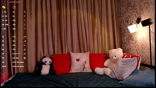 FreyaRaya online show from 05.13.26