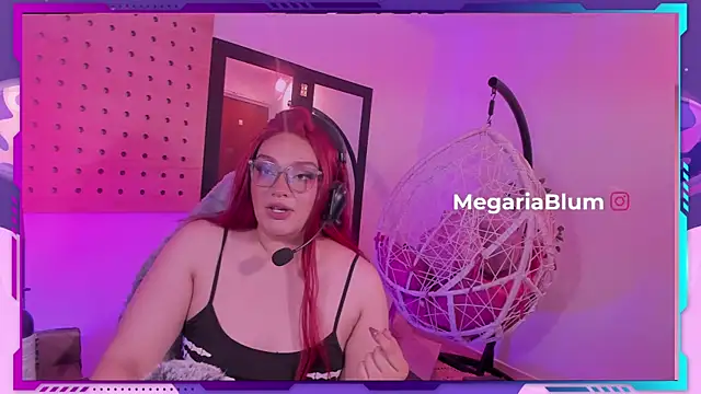 Snapshot of MegariaB chatting on 07.18.26 MegariaB online show from 07.18.26