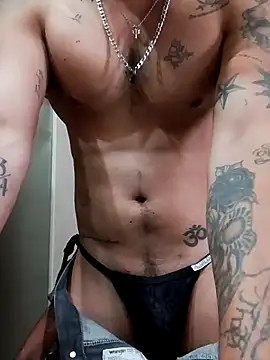 Snapshot of mexicaninuganda chatting on 04.15.26 mexicaninuganda online show from 04.15.26