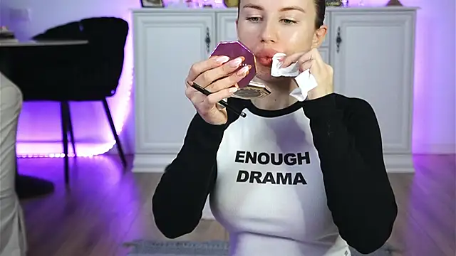 ivyleague  online show from 10.26.25