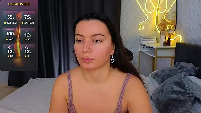 Snapshot of YourSweetDream_ chatting on 01.15.25 YourSweetDream online show from 01.15.25