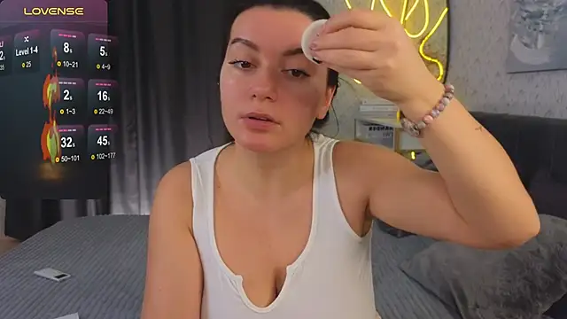 Snapshot of YourSweetDream_ chatting on 03.09.25 YourSweetDream online show from 03.09.25