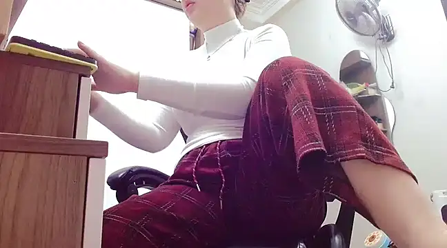 Snapshot of Alisa_Hotfeeling chatting on 03.02.25 Alisa Hotfeeling online show from 03.02.25