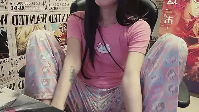 SNAKEgirlQAQ online show from 05.31.26