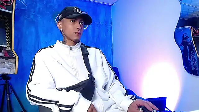 Liam lee online show from 01.02.25