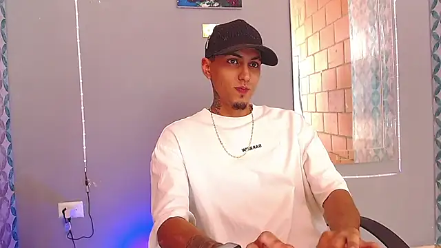 Snapshot of Liam_lee chatting on 07.10.26 Liam lee online show from 07.10.26