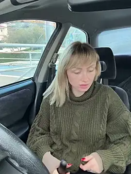 Snapshot of haileyhope_ chatting on 12.30.24 haileyhope online show from 12.30.24