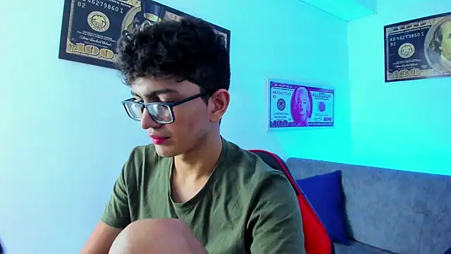 TylerWhite  online show from 02.05.25