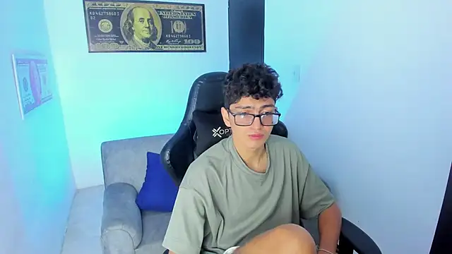 TylerWhite  online show from 02.08.25