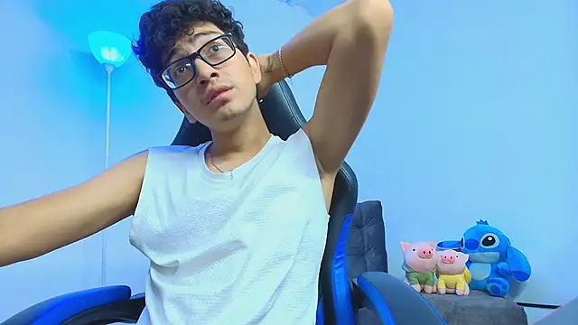 TylerWhite  online show from 09.11.25