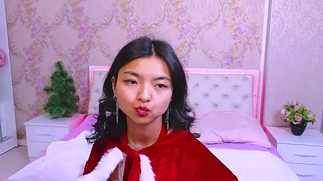 Shy Kira online show from 12.14.24