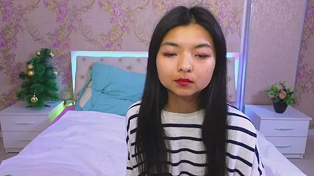 Shy Kira online show from 01.11.25