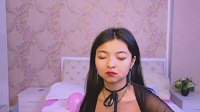 Shy Kira online show from 02.03.25