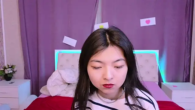 Shy Kira online show from 02.16.25