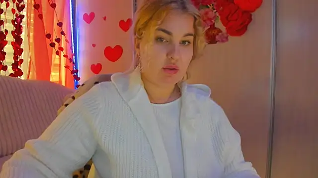 CoraSwon online show from 02.22.25