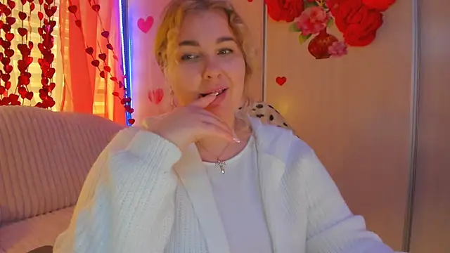 CoraSwon online show from 02.23.25