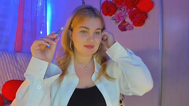 CoraSwon online show from 03.10.25