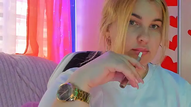 CoraSwon online show from 03.14.25