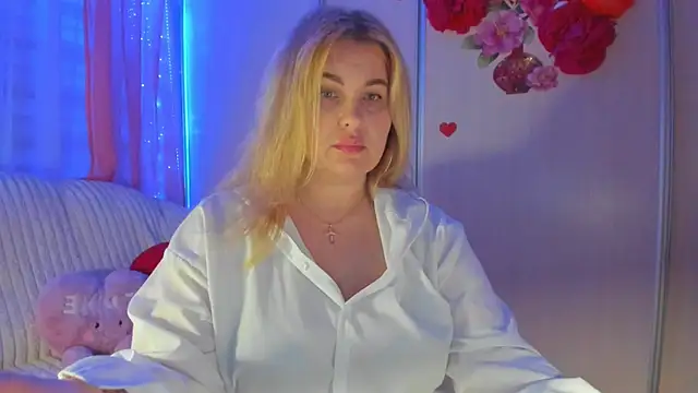 CoraSwon online show from 03.15.25