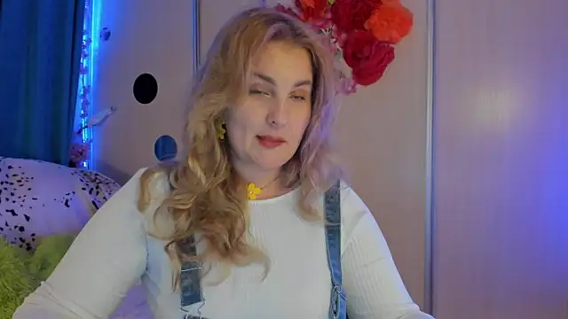 CoraSwon online show from 09.13.25