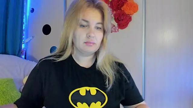 CoraSwon online show from 09.18.25