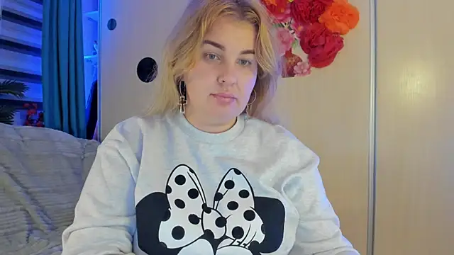 CoraSwon online show from 10.28.25