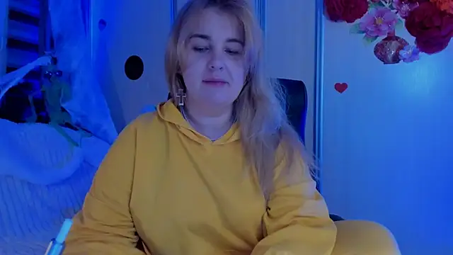 CoraSwon online show from 11.03.25