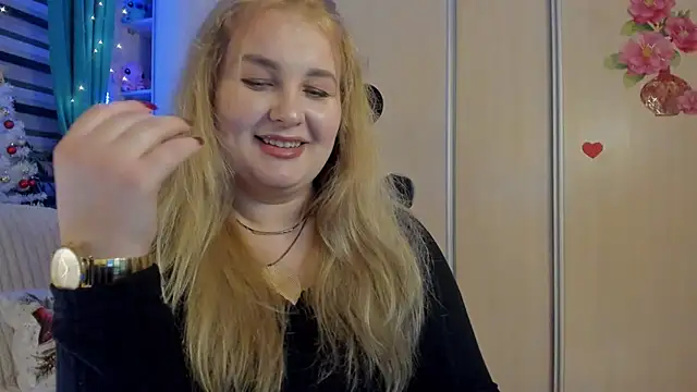 CoraSwon online show from 12.21.25