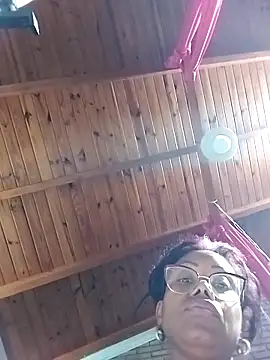 littlebrunett online show from 02.01.26