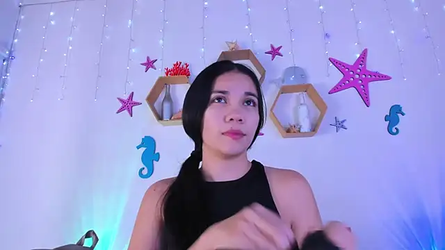 Emiily Parkerr online show from 12.04.25