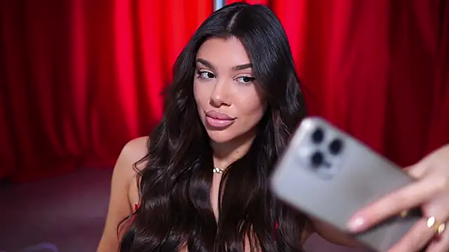 NatyDesiree online show from 01.26.25