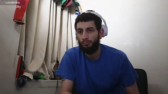 pantslesstraveler plt online show from 12.30.24