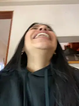 Snapshot of SaritaHot_69 chatting on 12.17.24 SaritaHot 69 online show from 12.17.24