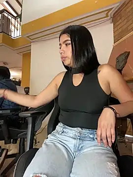 Snapshot of SaritaHot_69 chatting on 01.29.25 SaritaHot 69 online show from 01.29.25