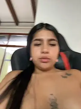 Snapshot of SaritaHot_69 chatting on 02.10.25 SaritaHot 69 online show from 02.10.25