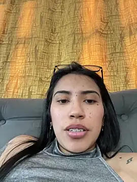 Snapshot of SaritaHot_69 chatting on 03.17.25 SaritaHot 69 online show from 03.17.25