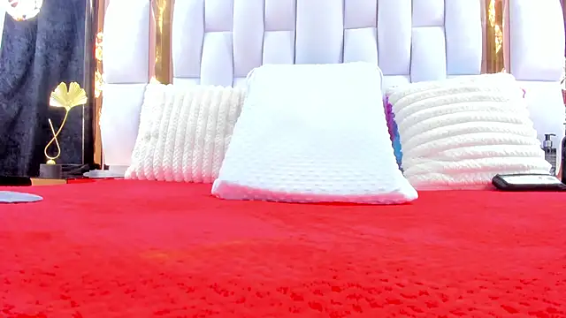 RileySweett online show from 11.13.25