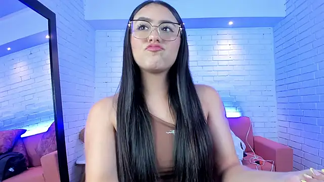 paulina sweett  online show from 10.02.25