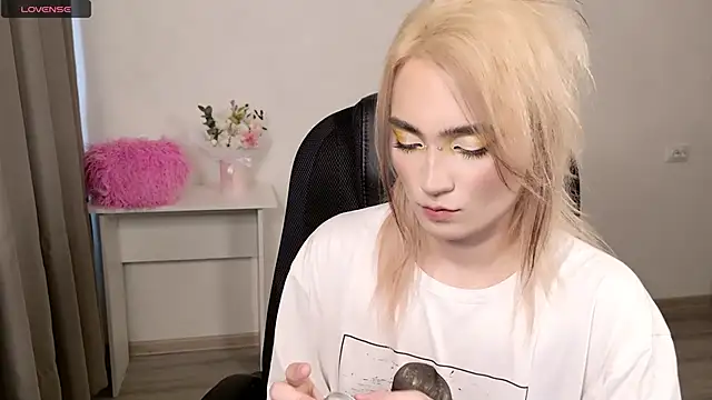 CuteYukiKun online show from 02.13.26