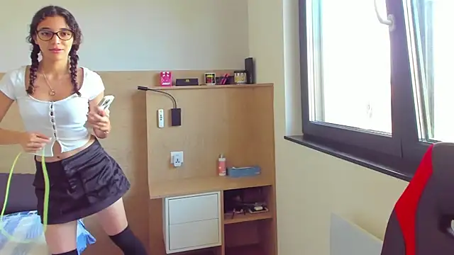 uniquerossie online show from 10.07.25