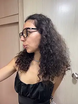 uniquerossie online show from 03.07.26