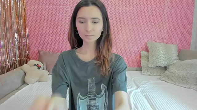 Snapshot of crystalnut chatting on 02.06.25 crystalnut online show from 02.06.25