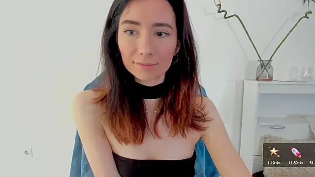 Snapshot of crystalnut chatting on 09.26.25 crystalnut online show from 09.26.25