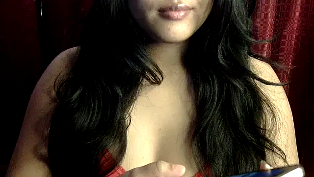 Snapshot of charming_karishma chatting on 09.14.25 charming karishma online show from 09.14.25