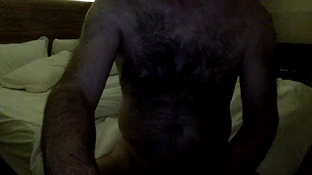 Snapshot of spanishairy chatting on 03.30.26 spanishairy online show from 03.30.26