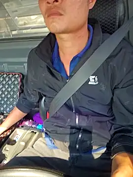 Snapshot of Vanilahirl chatting on 11.25.25 Vanilahirl online show from 11.25.25